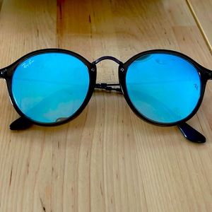 Ray-Ban - round blue sunglasses